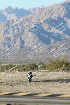 media/Dec-07-2025-CVMA (Sun) [[3e7d2de5dc]]/Race 18-Formula Twins-Formula 40 UL/